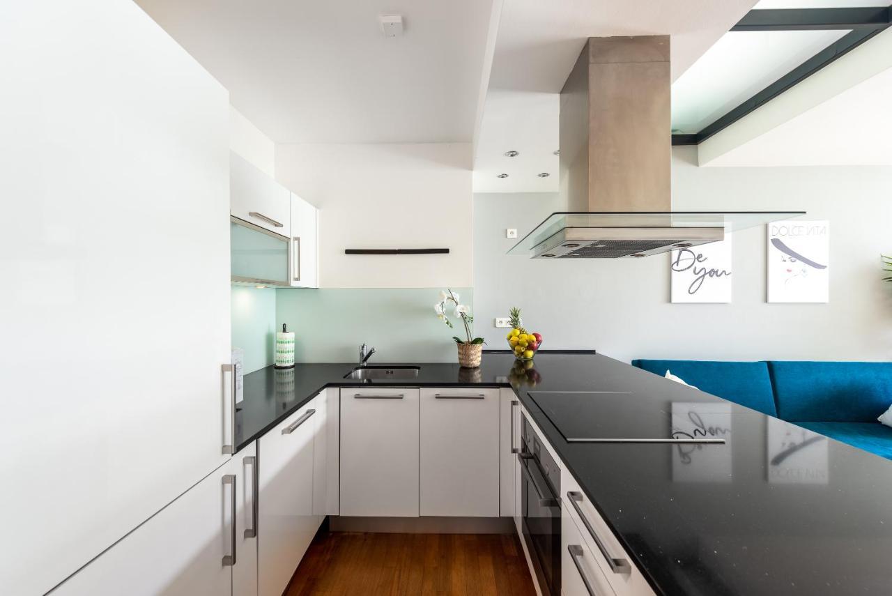 Apartment With Balcony And Parking Near The Prague Museum Buitenkant foto
