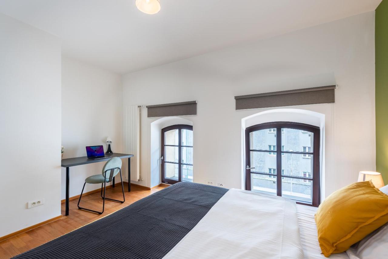 Apartment With Balcony And Parking Near The Prague Museum Buitenkant foto