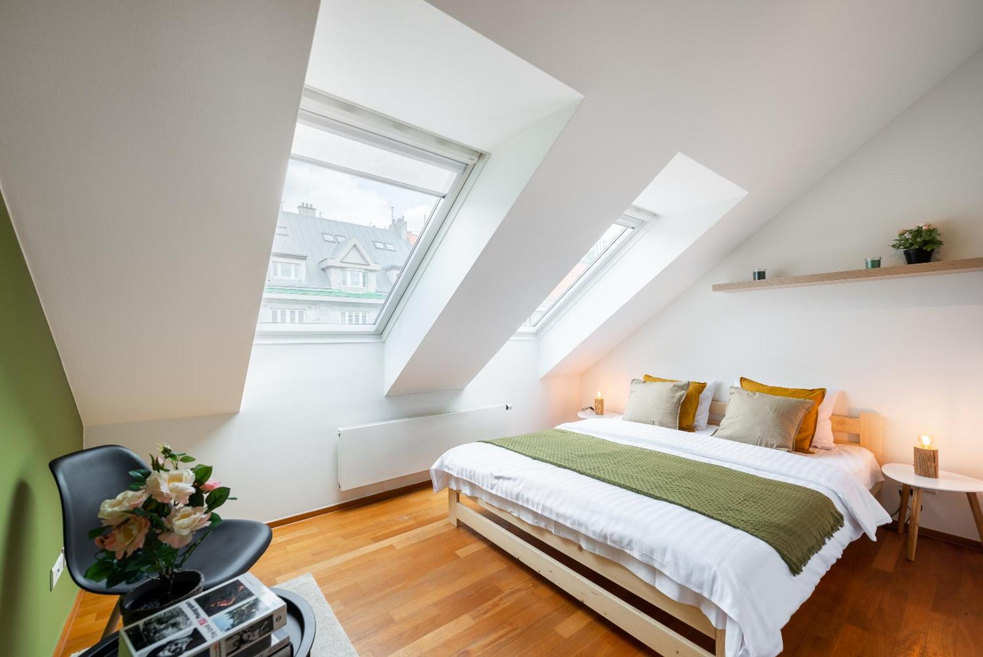 Apartment With Balcony And Parking Near The Prague Museum Buitenkant foto